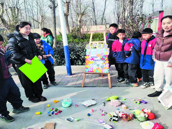 爱心义卖暖校园